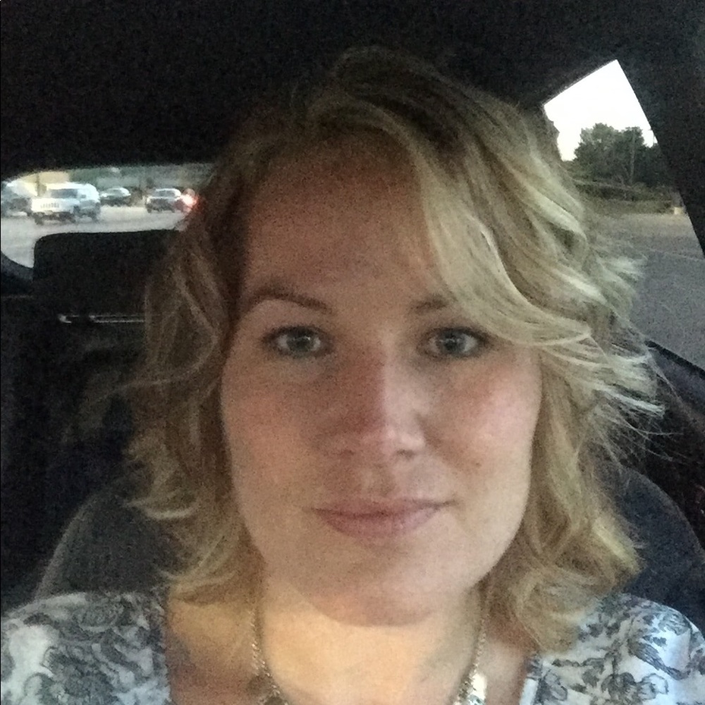 Meet your Posher, April